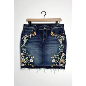 DRIFTWOOD Kate Mini Skirt Embroidered size 28